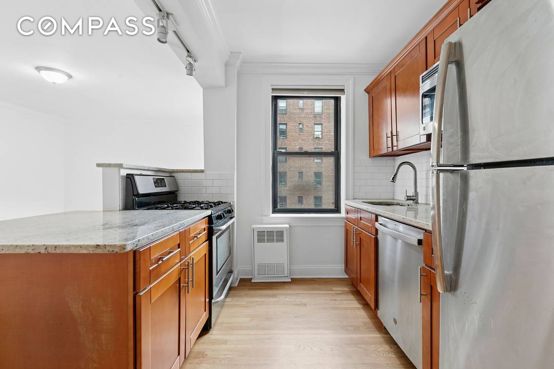 Welcome to 4501 Broadway, Apt.