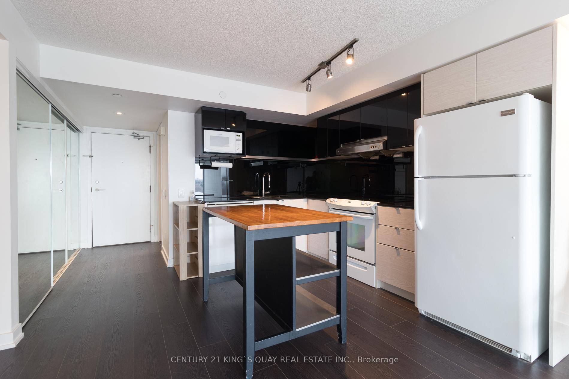 Welcome to Tango 2 Condominiums.