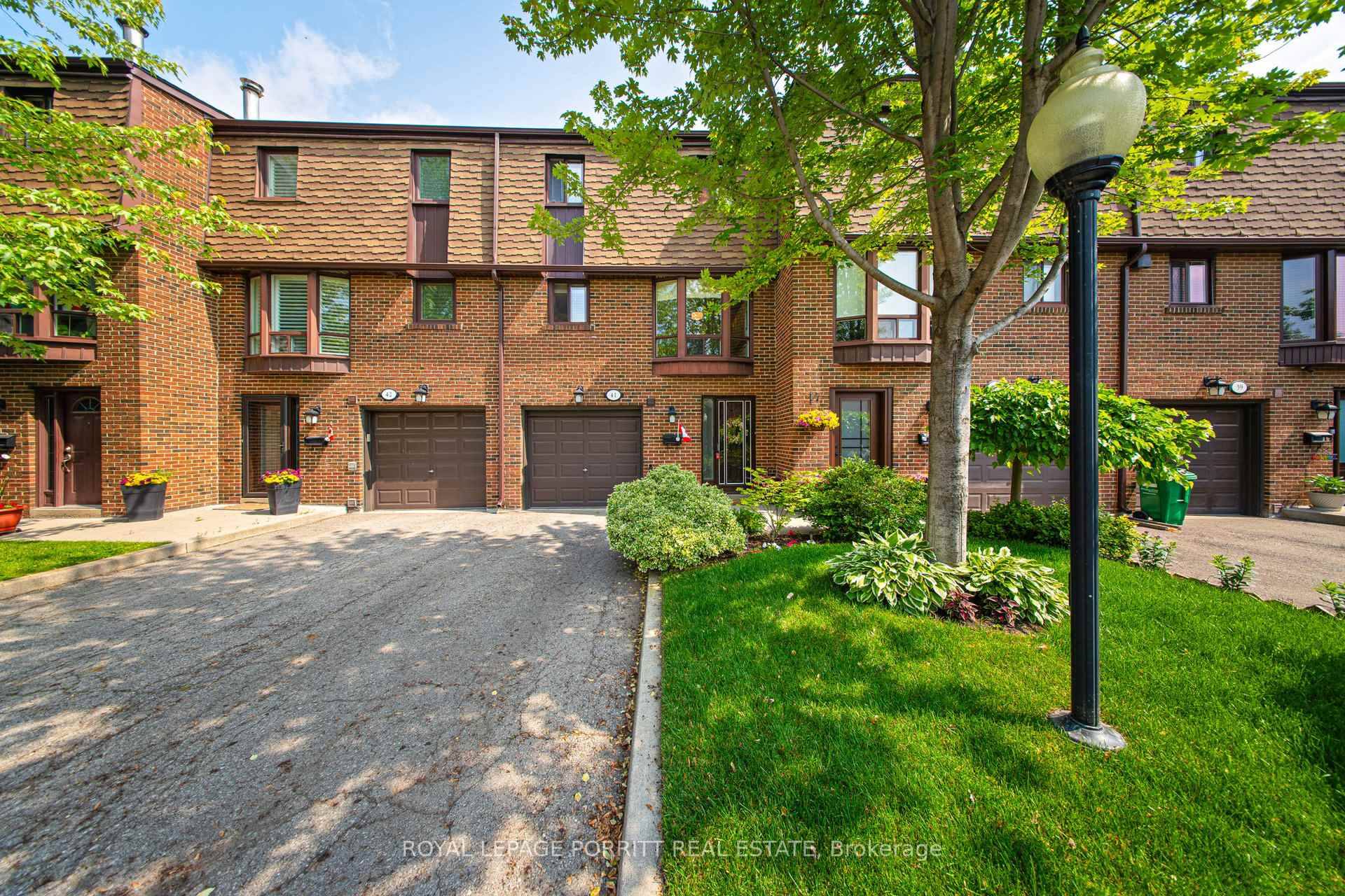 Welcome to this lovely 3 bedroom townhouse, perfectly designed for comfort and convenience.