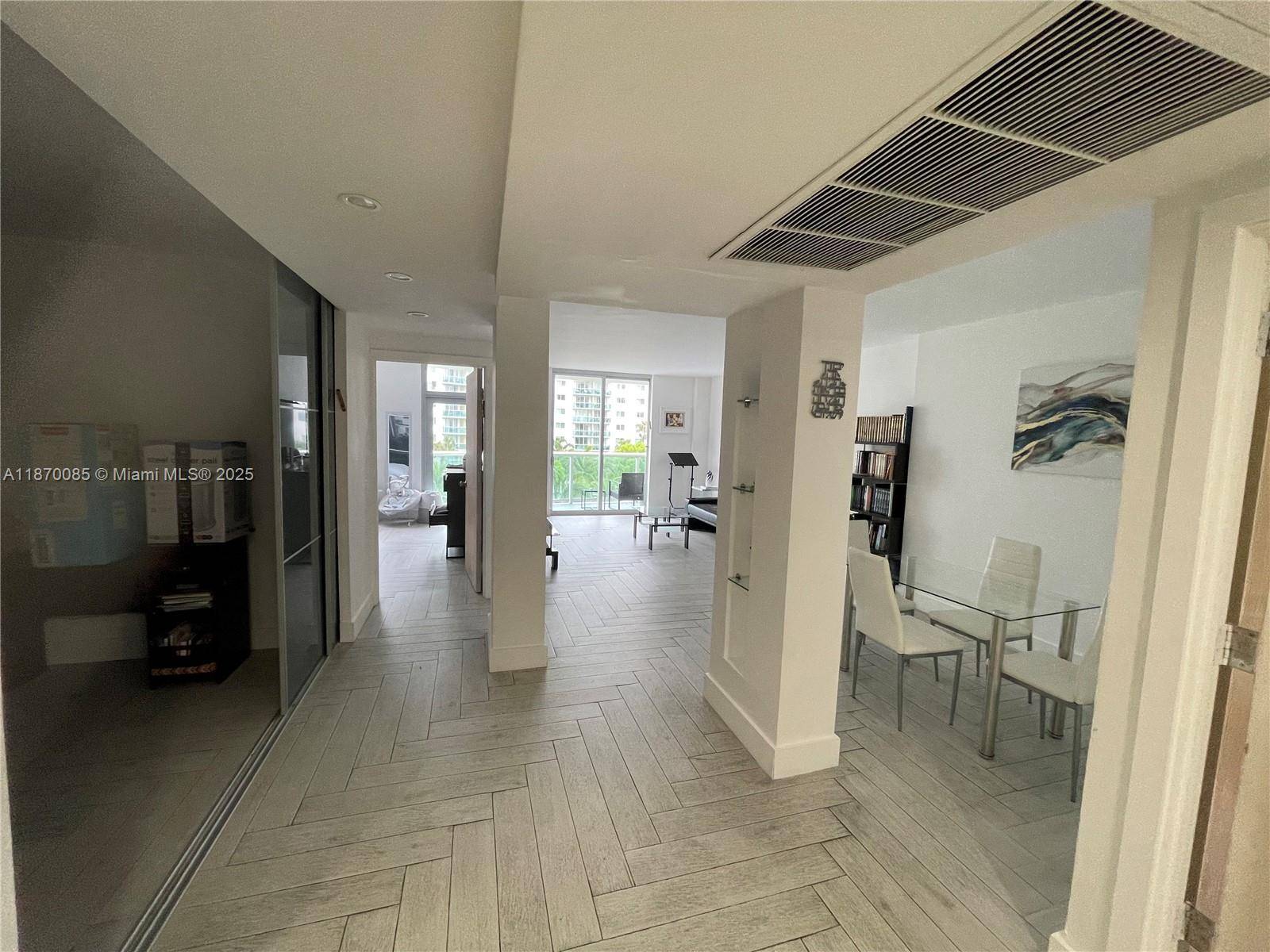 EasyNvest Group proud to present this remodeled 1 bedroom 1 bathroom den, across the street from the Ocean.