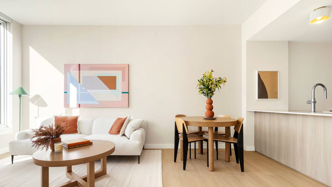 Elegance finds its form at Chelsea Canvas.
