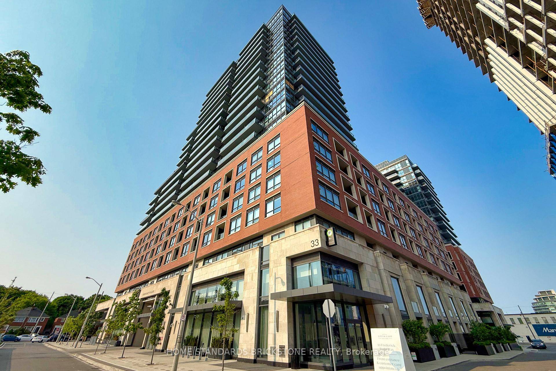 1 Bedroom Unit In Residences Of Upper East Village, Located In The Heart Of Leaside !