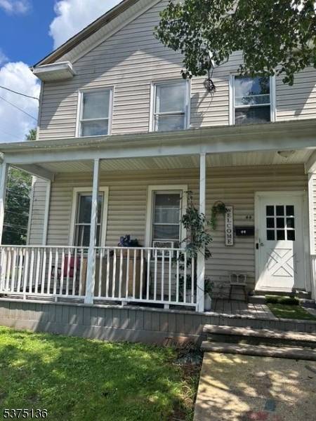 Discover this well maintained duplex located just moments from Somerville ?