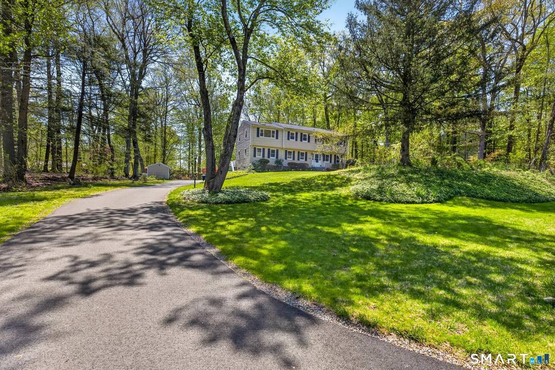 Welcome to this beautifully maintained 4 bedroom, 3 full bath, 1 half bath Colonial located on a quiet dead end street just minutes from the Merritt Parkway, I95, Route 8, ...