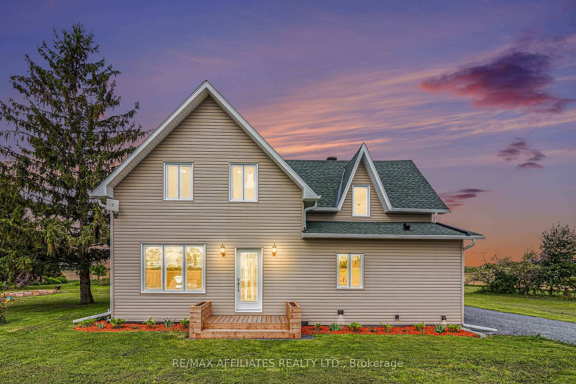 Welcome to this beautifully maintained property offering the perfect balance of indoor comfort and outdoor living !