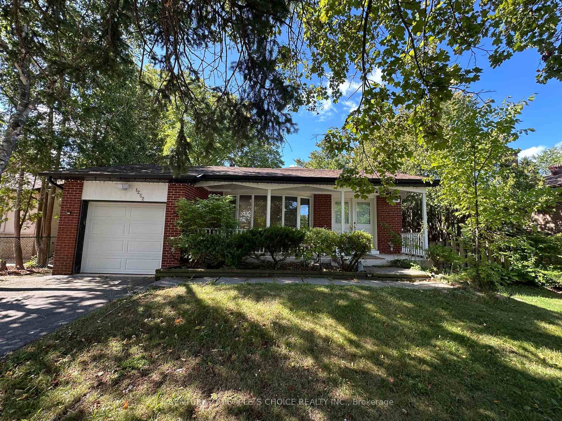 Amazing Opportunity To Own A Solid Brick Bungalow In The Highly Sought After College Park Community !