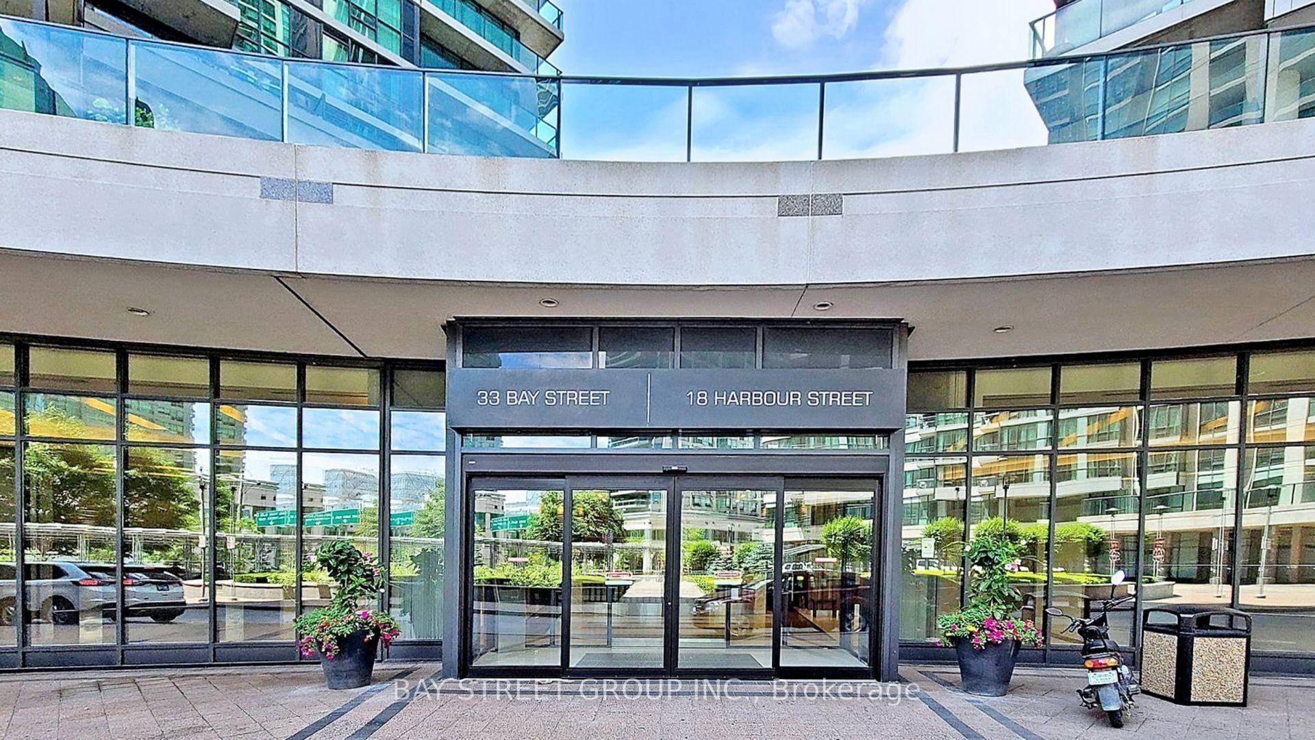 Well Maintained Building, managed by Del Property Management, 950 Sqft Two Bedrooms Plus Den, with Lower Condo Fee compare to other condos in Downtown.