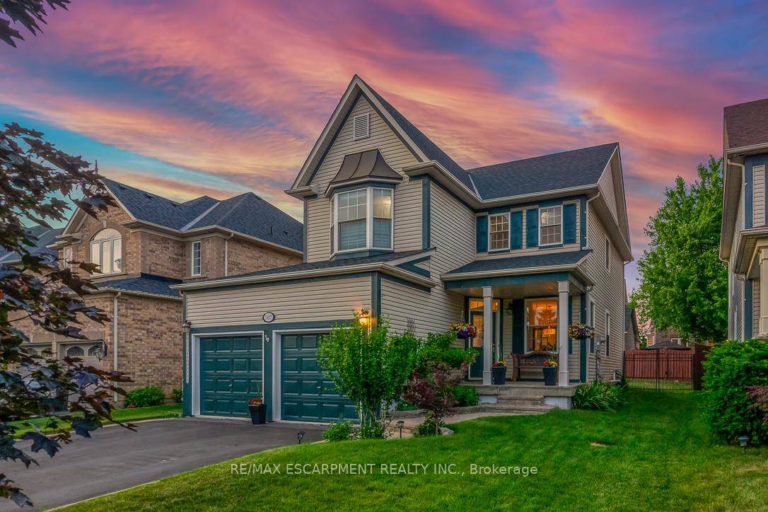 Rare opportunity to own in Gooderham Estates !