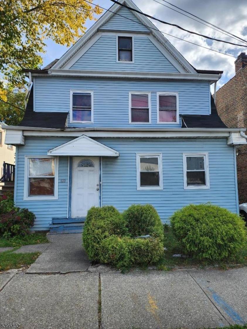 Massive Multi Family Ownership Opportunity in Newark !