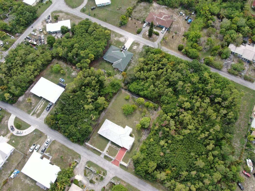 ROYAL BAHAMIAN ESTATES Land Grand-Bahama-Freeport