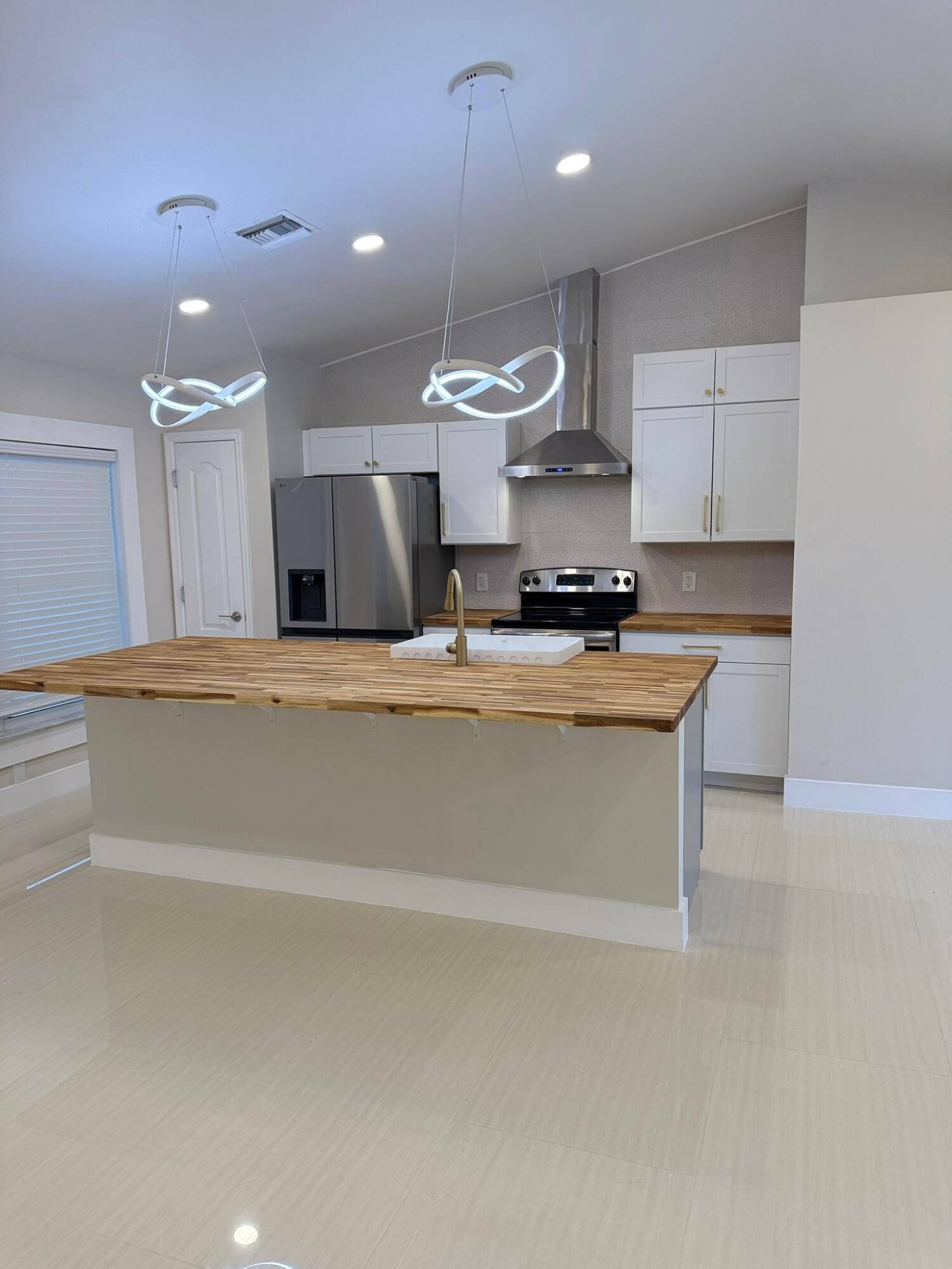 Stunning fully remodeled 3 bed, 2 bath Cape Coral home with 2024 roof !