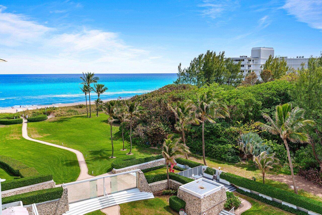 Stunning completely renovated 2 bed, 2 bath residence with breathtaking views of the ocean !