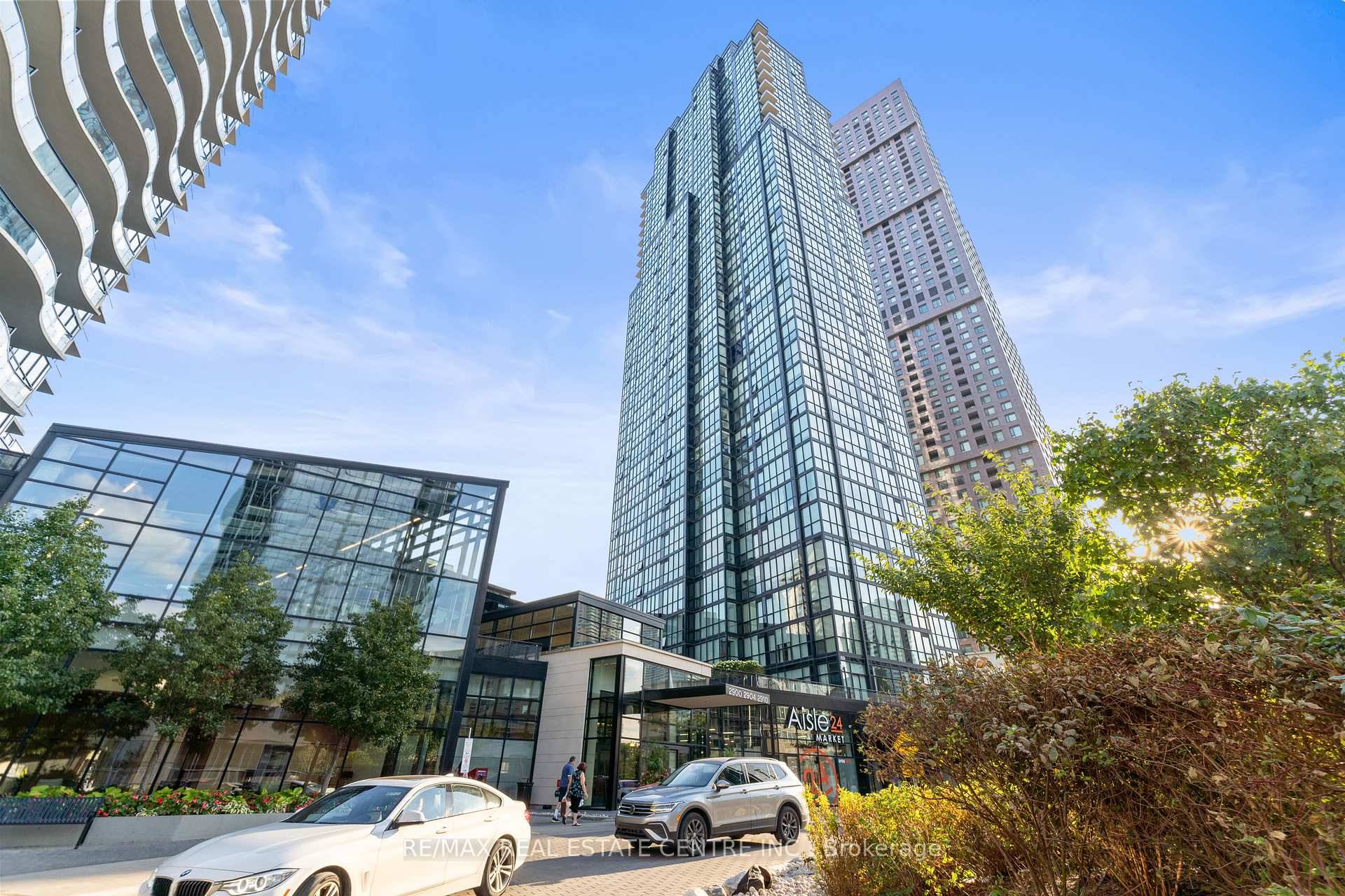 Welcome To Expo City Tower 2, Where Luxury Meets Convenience High Above The City !