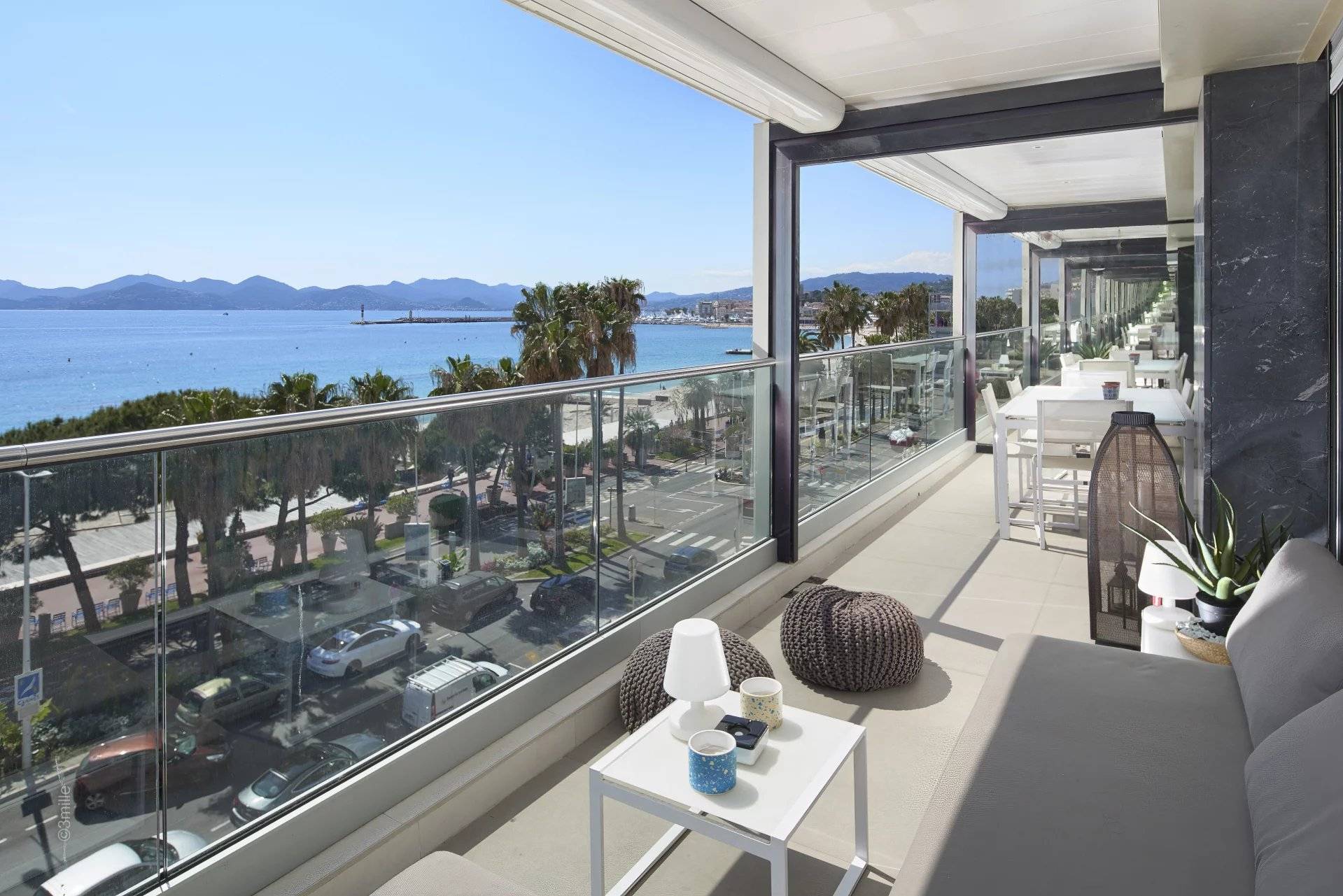 Cannes Croisette, magnificent contemporary duplex