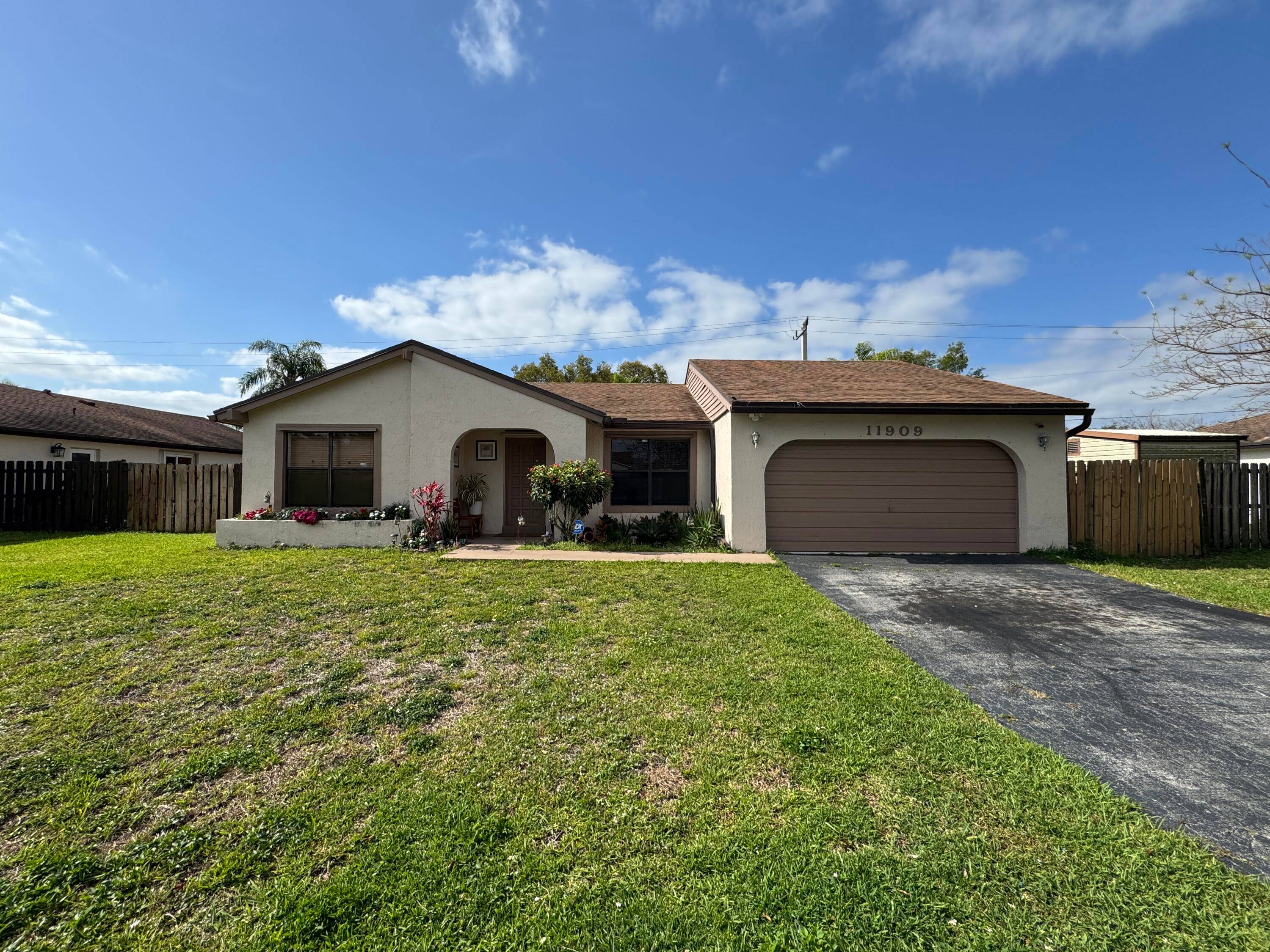 11909 SW 48th Court single-family Palm Beach