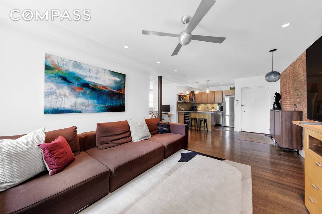 This beautifully appointed one bedroom condominium at 175 East 2nd Street offers a seamless blend of classic downtown character and modern comfort.