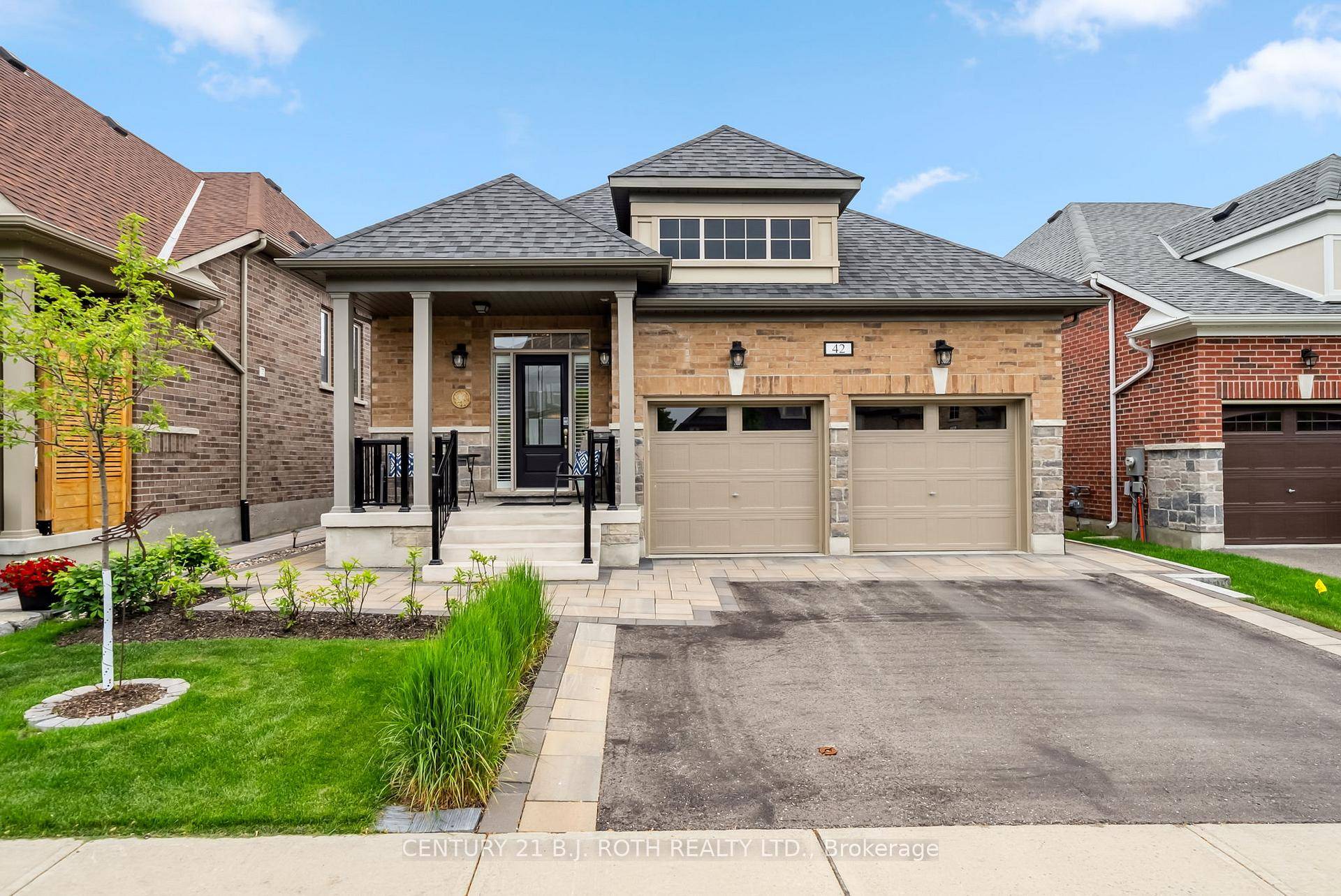 Immaculate Ranch Bungalow in the Heart of Port Perry.