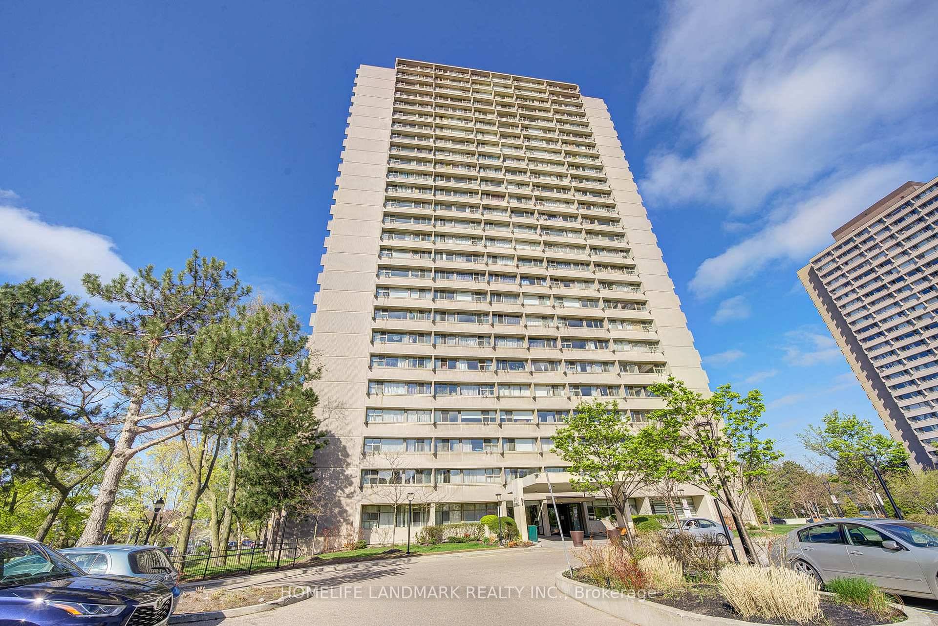 Spacious 1 bedroom den condo for sale in a Toronto location, just minutes from major highway, This bright unit features an perfect layout with a versatile den ideal for a ...