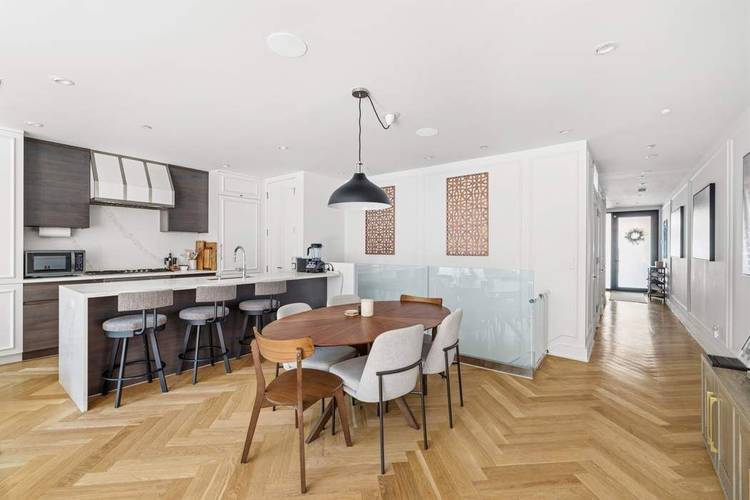 The privacy and scale of a TOWNHOUSE with new development finishes and VERY low price per square foot make this an incredible value for luxury Greenpoint living.