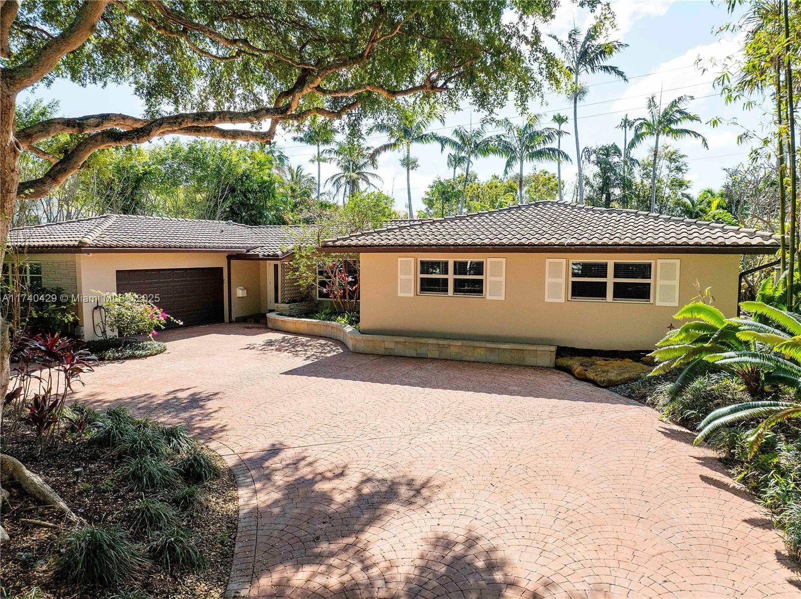 Spacious 4 Bed, 2. 5 Bath, 3, 100 SqFt, plus office residence in the distinctive and tranquil Village of Sea Ranch Lakes, with the prestige of your own Private Beach ...