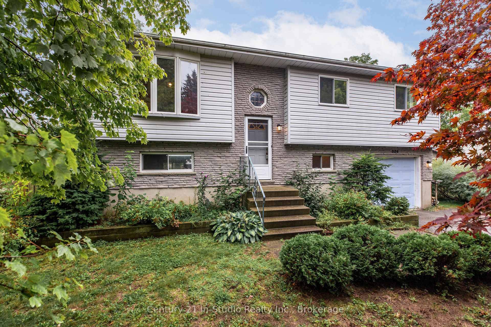 Centrally located 3 bedroom raised bungalow close to North Port School, Parks, Shopping and Downtown Port Elgin.