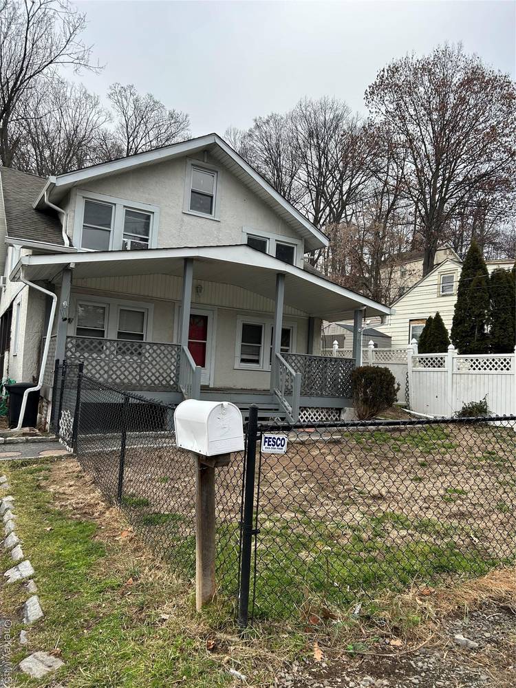 FRESHLY RENOVATED 5 BEDROOM COLONIAL IN THE HEART OF NYACK.