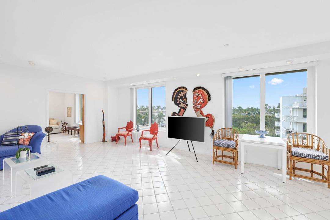 Live the Palm Beach lifestyle at its finest in this bright south facing 2 bedroom, 2 bath residence on the 4th floor at The Biltmore.