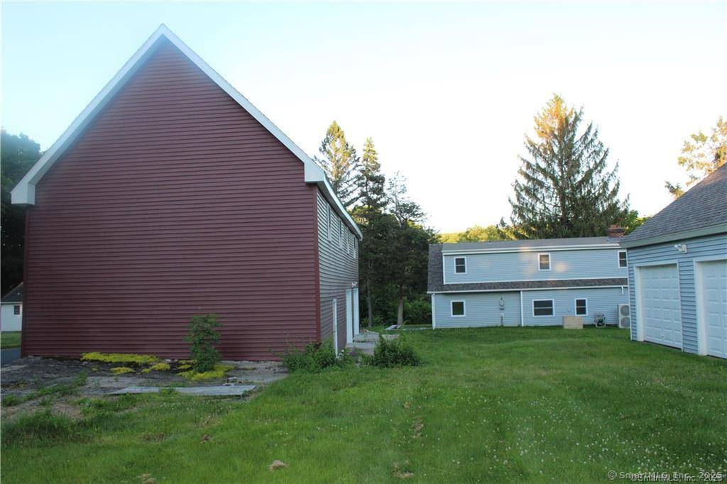 Dreaming of Country Living in a Fully Renovated Move In Ready home ?