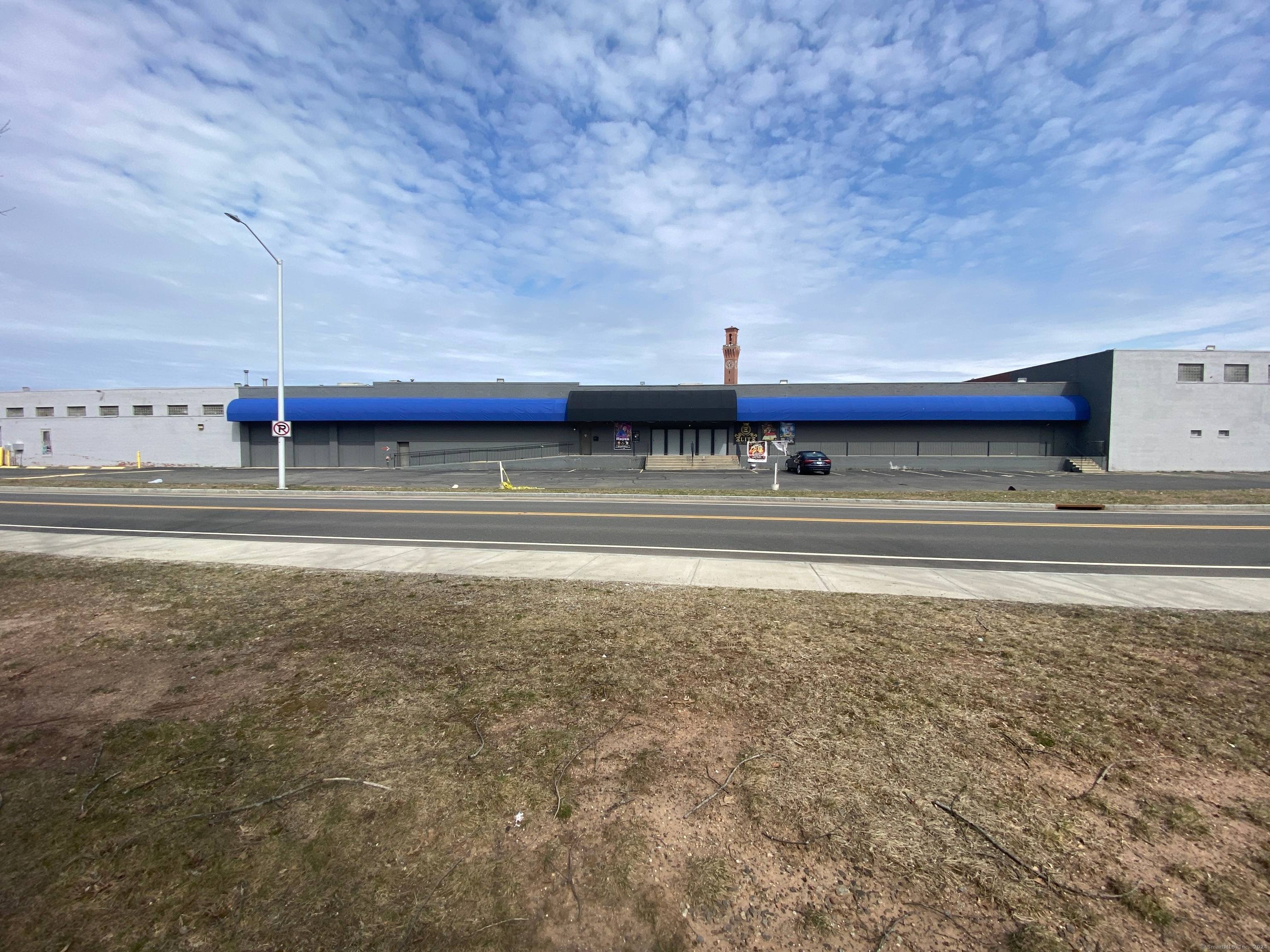 Redevelopment opportunity for this 1.