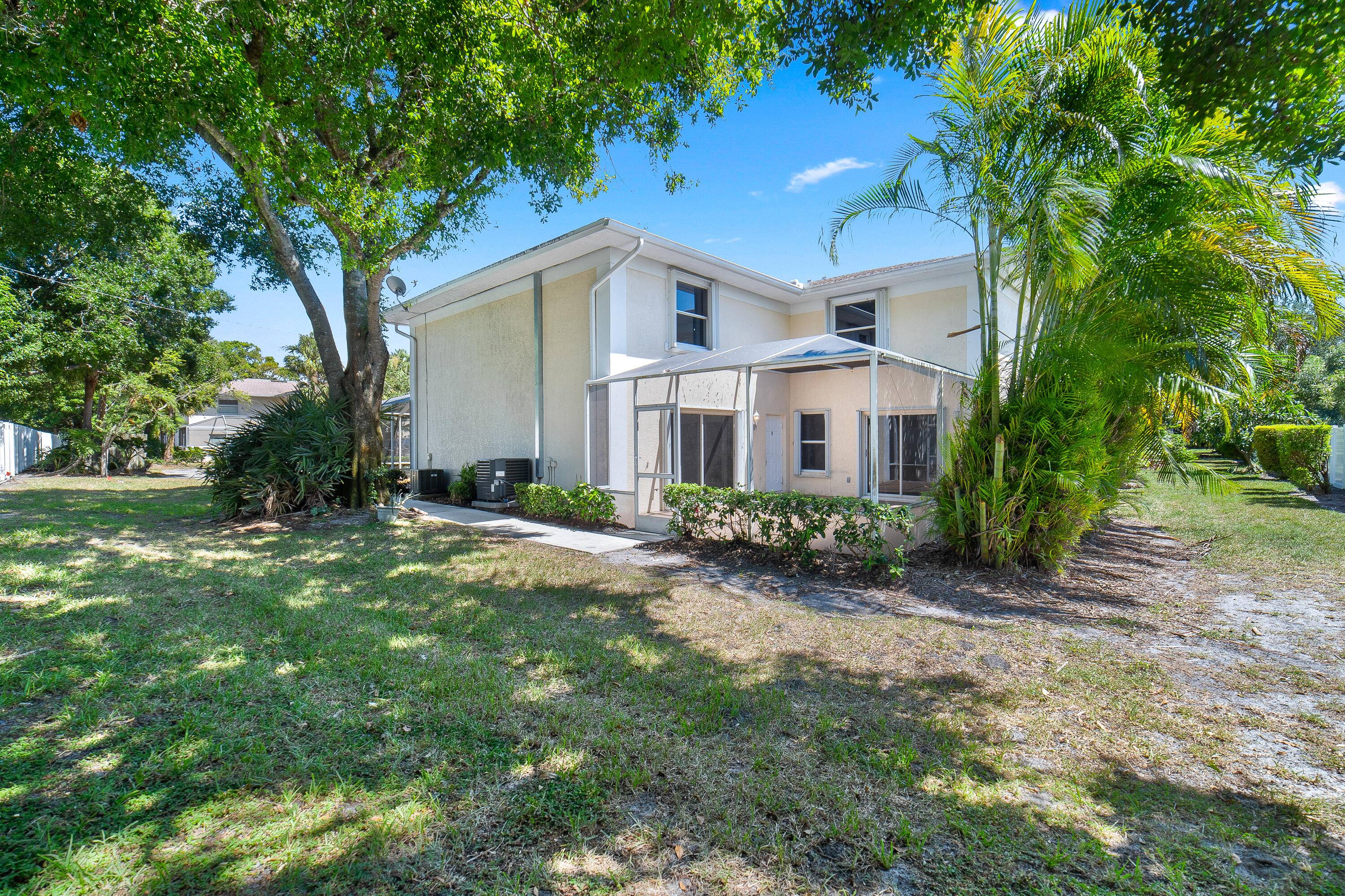 Welcome home to this fantastic 3 bedroom 3 bath opportunity located in the highly sought after Lawnwood community of Fort Pierce.