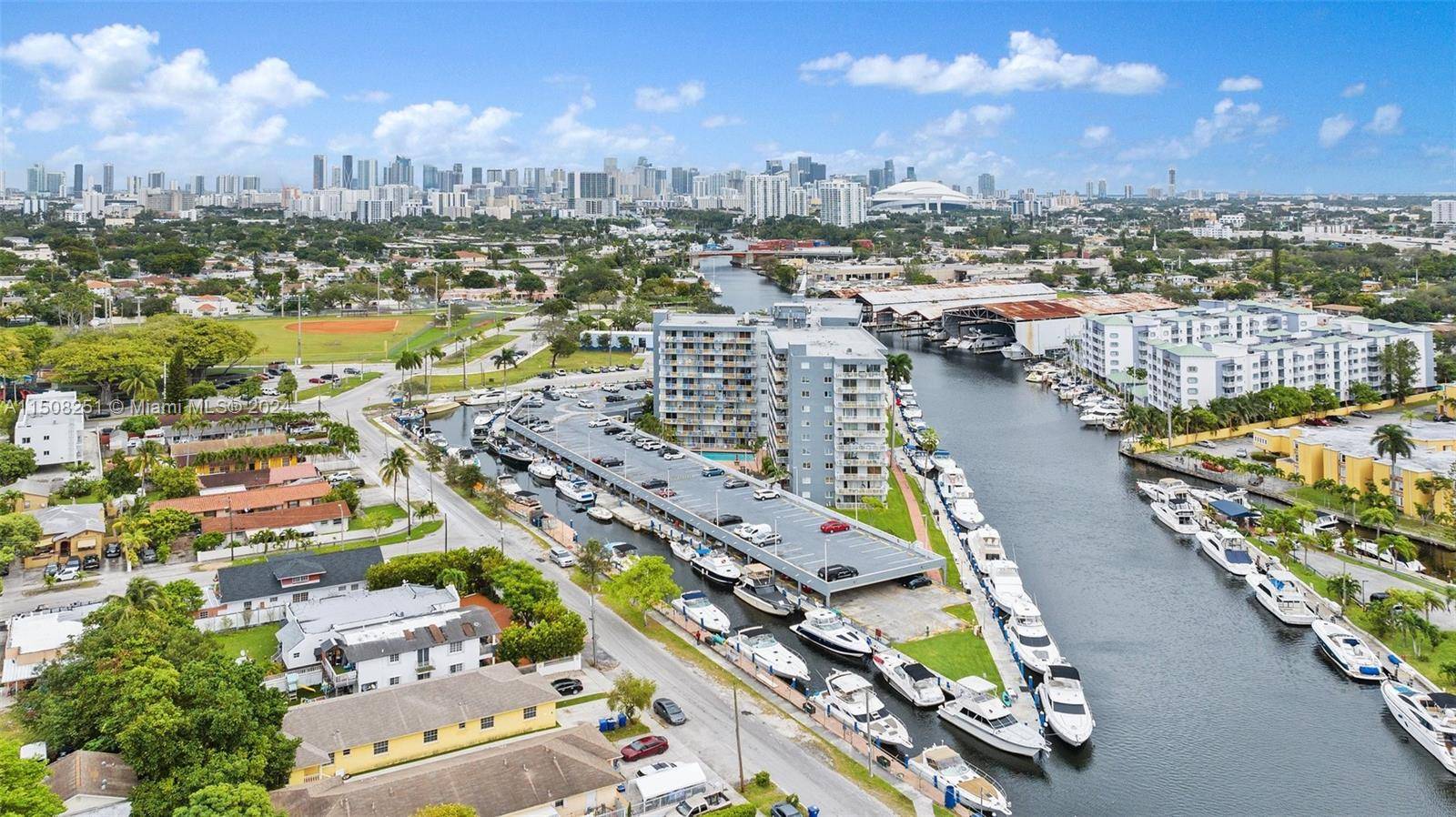 Experience opulence and elegance in this exceptional one bedroom one bath apartment that has been completely remodeled kitchen features quartz counter tops, stainless steel appliances, Ceramic large tiles Through out, ...