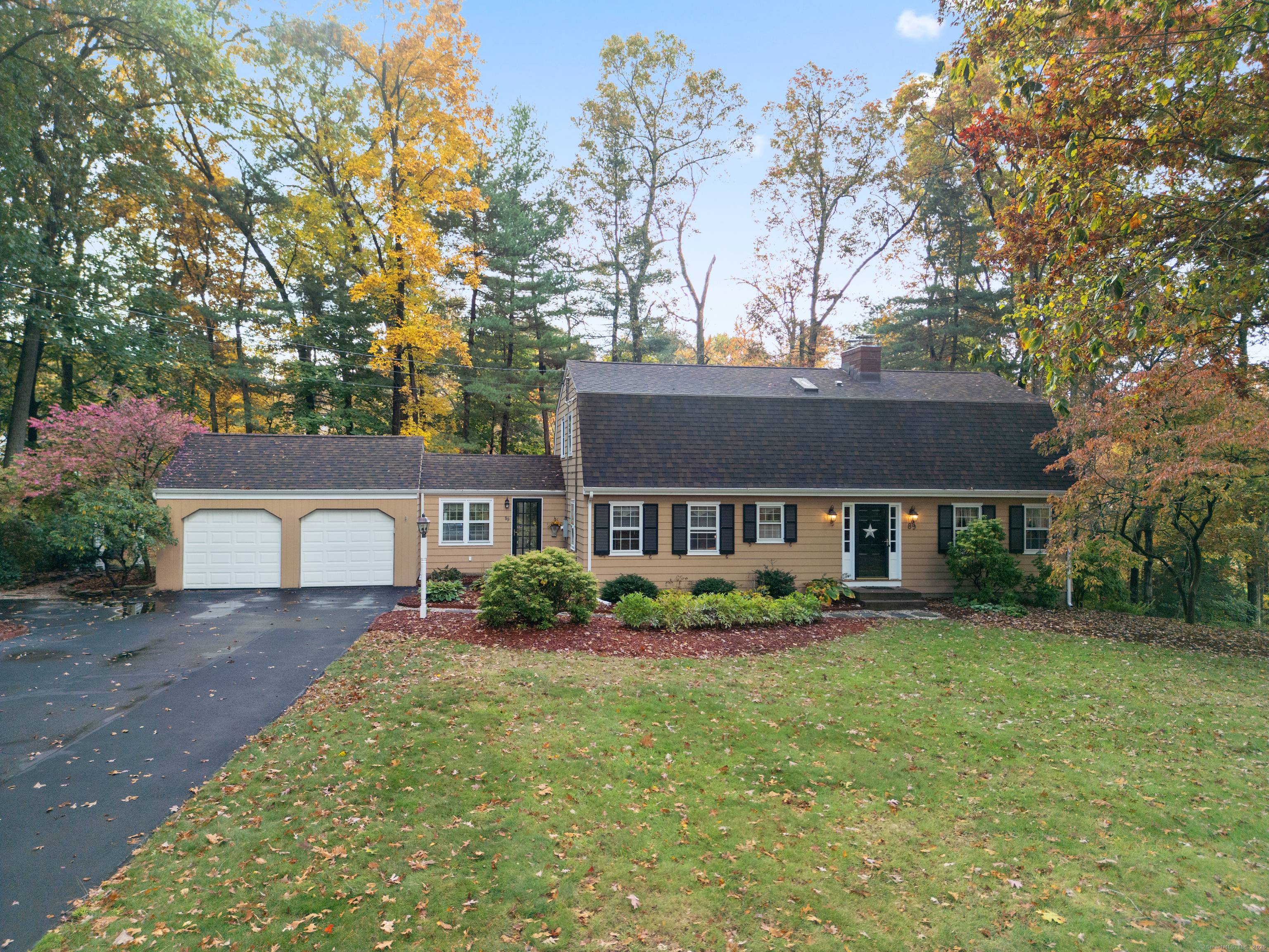 Welcome to your next chapter at 89 Goodrich Rd, Glastonbury a beautifully maintained home that perfectly blends comfort, flexibility, and location.