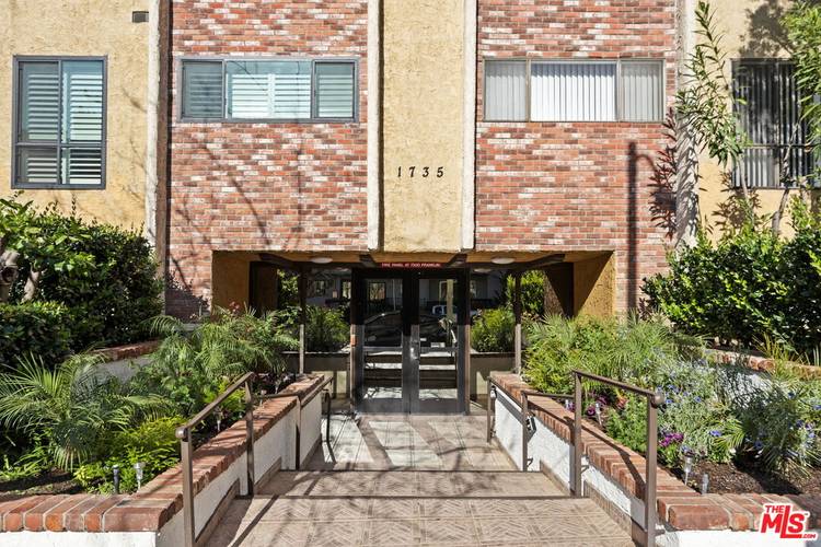 1735 N Fuller Ave 1BR Hollywood Hills East La