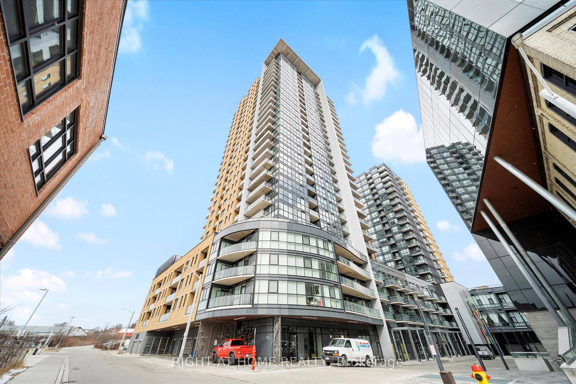 Look no further, and come home to this stunning 1 bedroom condo on the 25th floor and experience the perfect mix of style, convenience, and unbeatable city vibes !