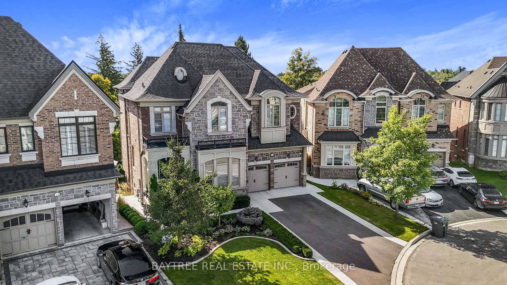 Resort Style Living in Prestigious Credit Valley.