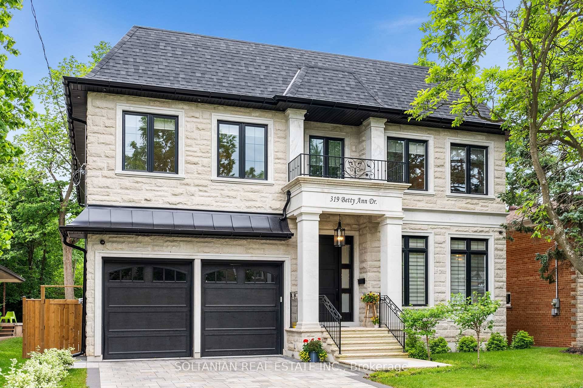 Luxurious living awaits in this newly built 5 bedroom, each with an ensuite for ultimate convenience and privacy.