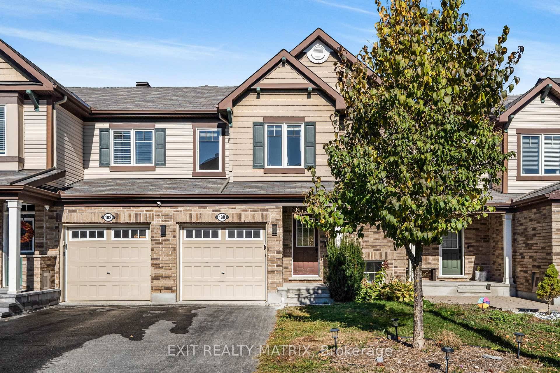 OPEN HOUSE, Sun Oct 19, FROM 2 4PM Welcome to your dream home in the heart of Orle ans with no rear neighbours !