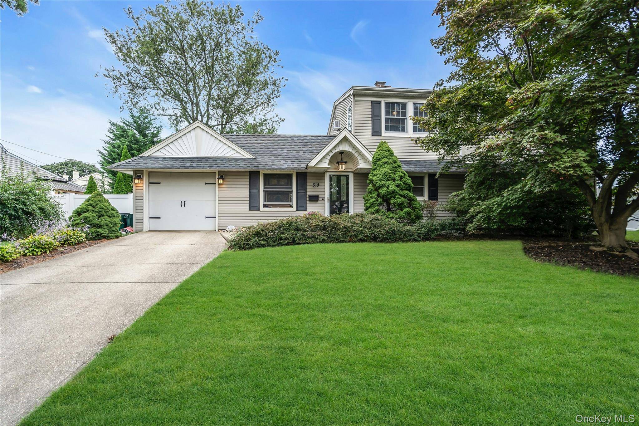 Welcome Home ! Beautiful Updated and Expanded Open Floor Plan Colonial in Salisbury East Meadow Schools, Park like grounds with Oversized Fully Fenced Yard Hardwood Floors, Gorgeous Custom Kitchen With ...