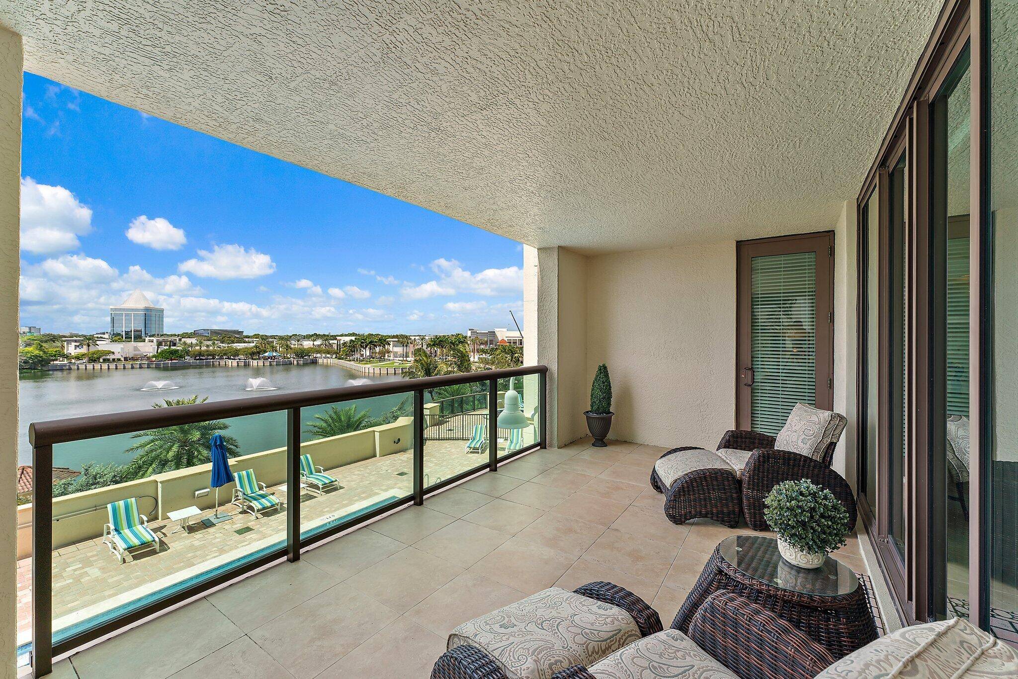 B Building location with direct lake views.