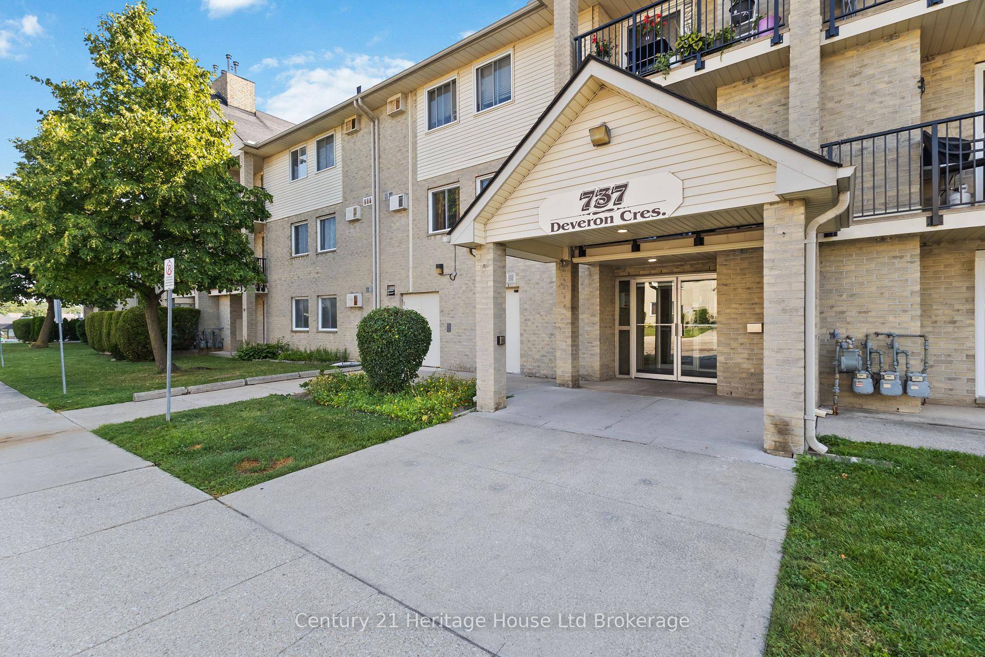 Affordable Modern Condo Ideal for First Time Buyers or Investors.