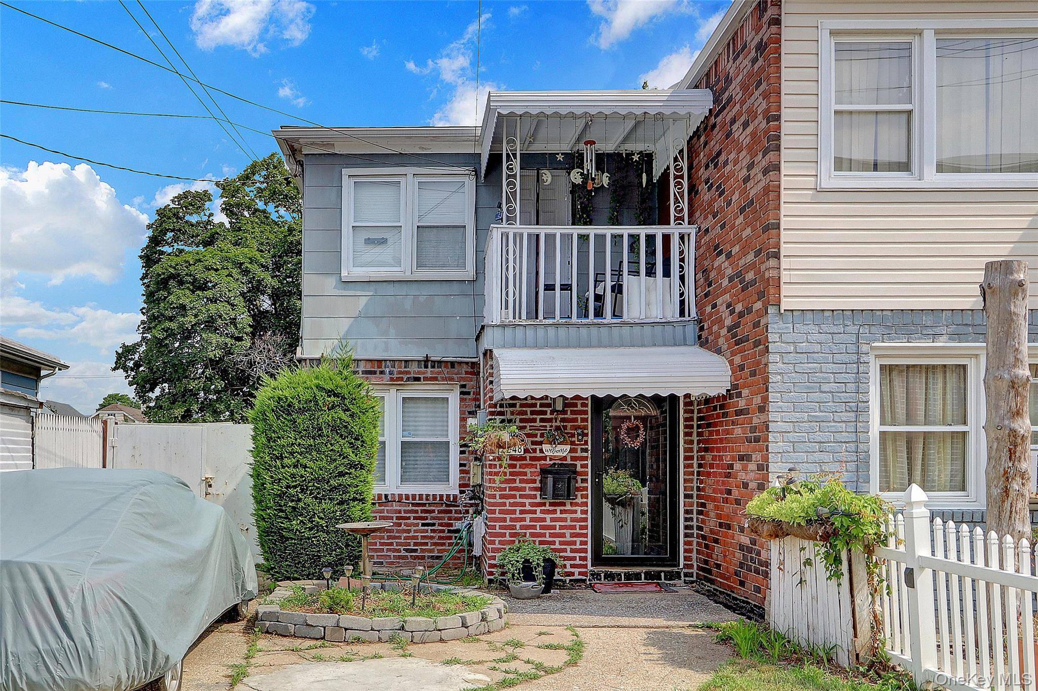 Welcome to this beautiful and totally updated 3BR and 1.
