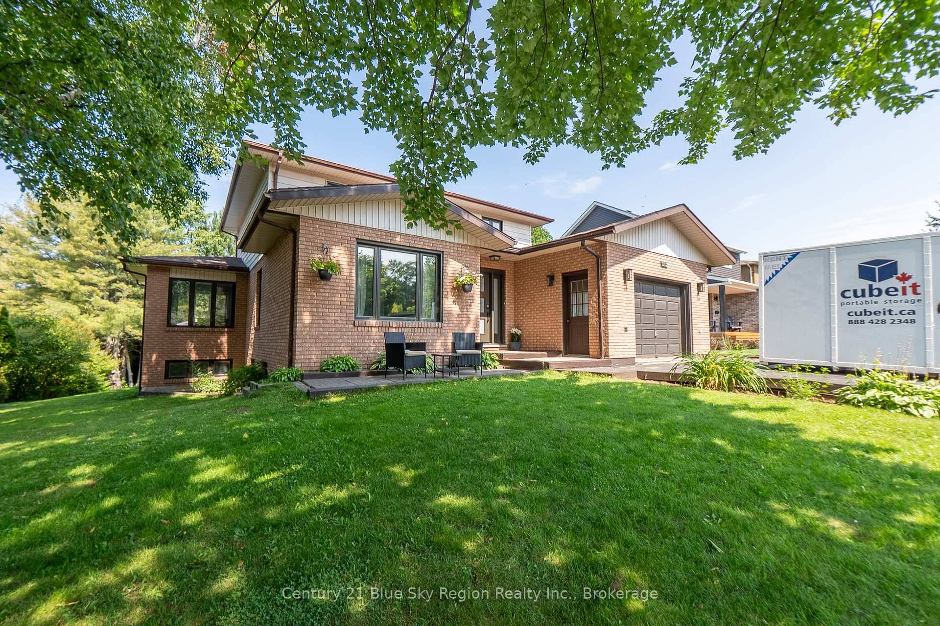Welcome to this impressive 2 storey home on Airport Hill where comfort, style, and functionality meet.