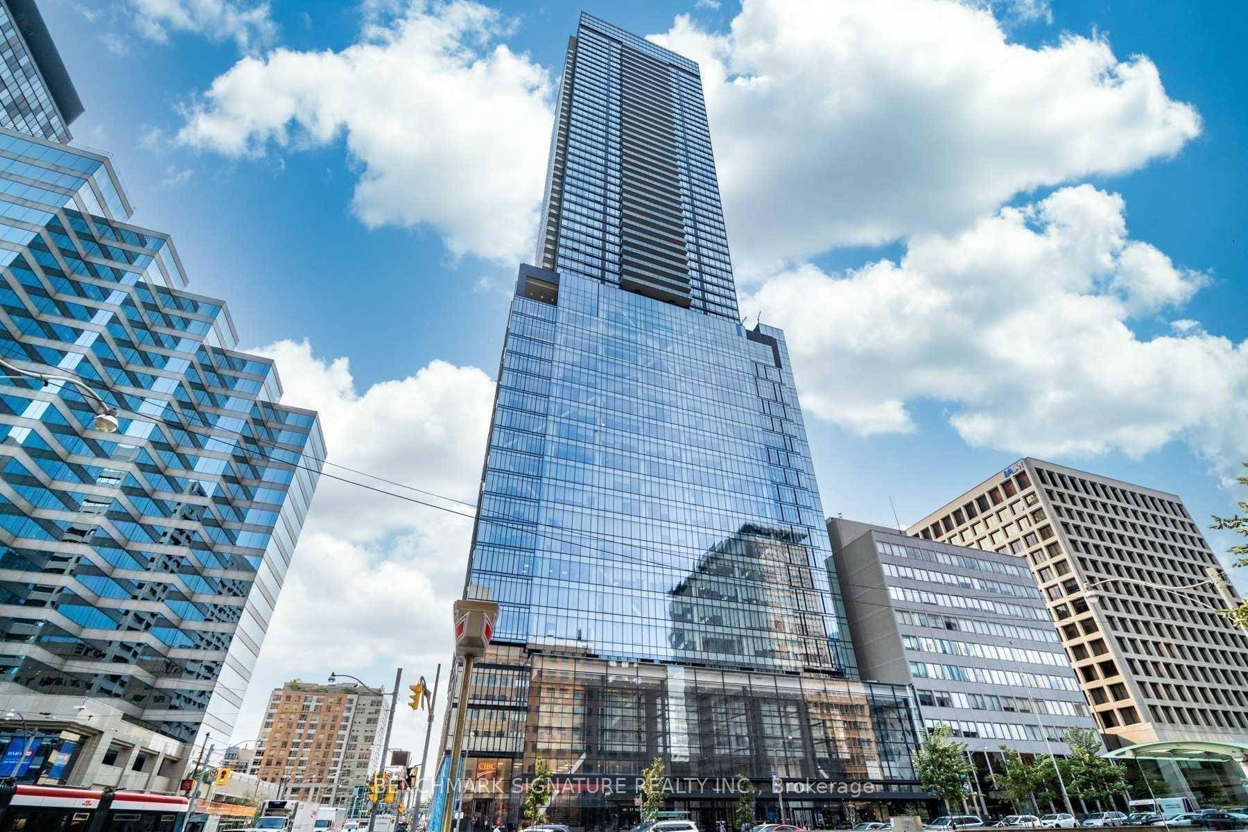 Newly Build Luxury Building In The Heart Of Downtown With Immediate Subway Access And Unlimited Restaurant And Shopping Options Just Steps Away, 2 Bed Condo, 2 Full Baths With Wall ...