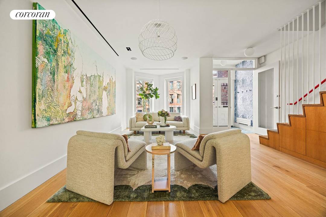 370 8th Street is a beautifully reimagined single family townhouse on one of Park Slope's most desirable blocks, thoughtfully renovated with an exceptional eye for design, comfort, and livability.