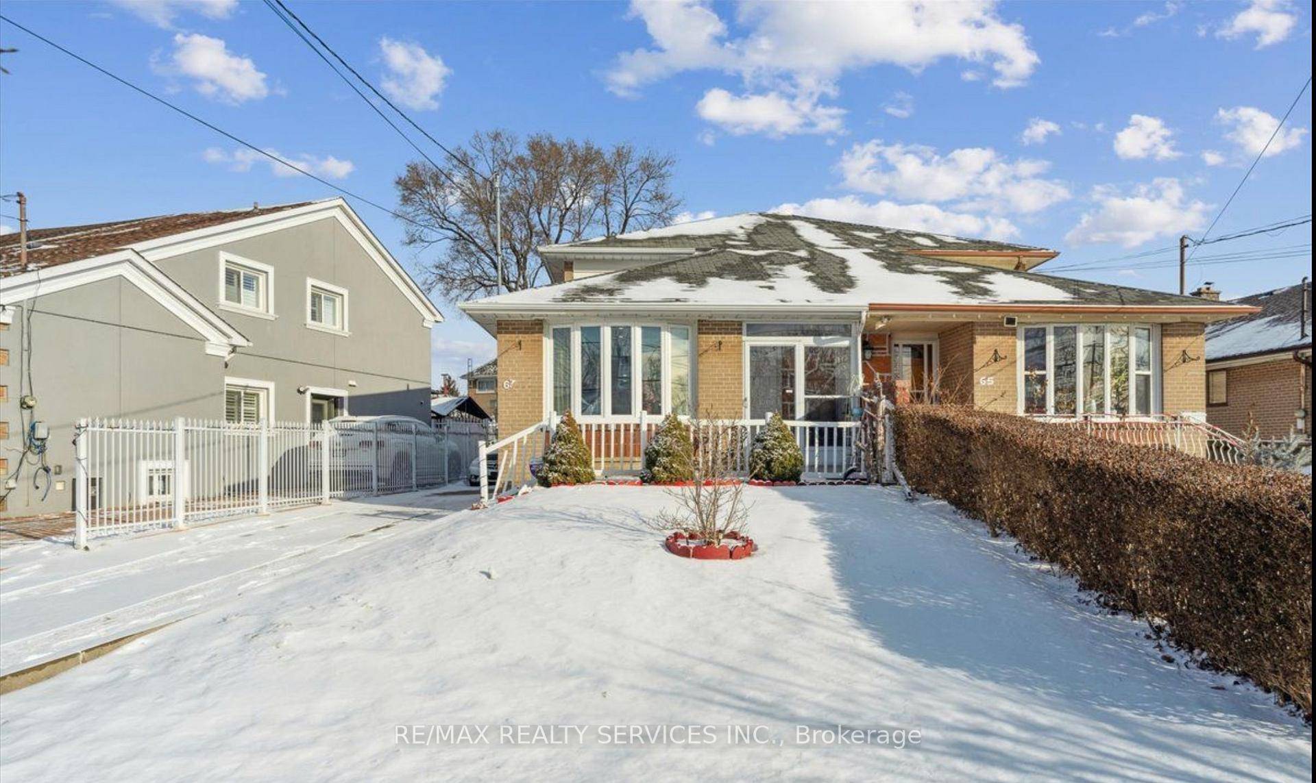This well maintained home in a prime Toronto location offers 6 comfortable bedrooms 3 upstairs, 1 on the main floor, and 2 in the finished basement and 3 clean washrooms, ...