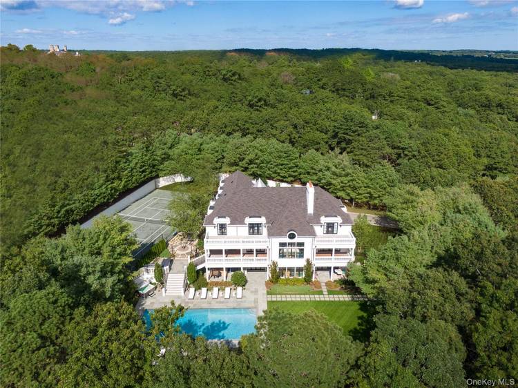 7 BDRM Water Mill Estate Rental for U.