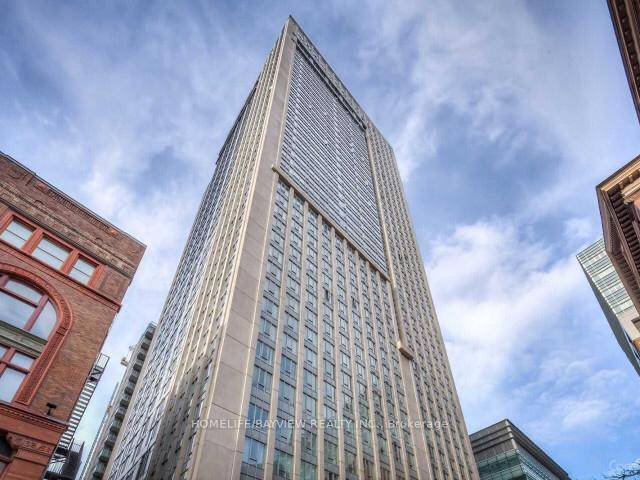 Toronto Downtown, Yonge Street amp ; Dundas Street, heart of downtown prime location, Pantages Hotel condo tower, 633 Sq.