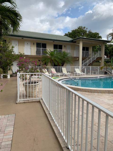 1907 NE 2nd Street Apartment Palm Beach