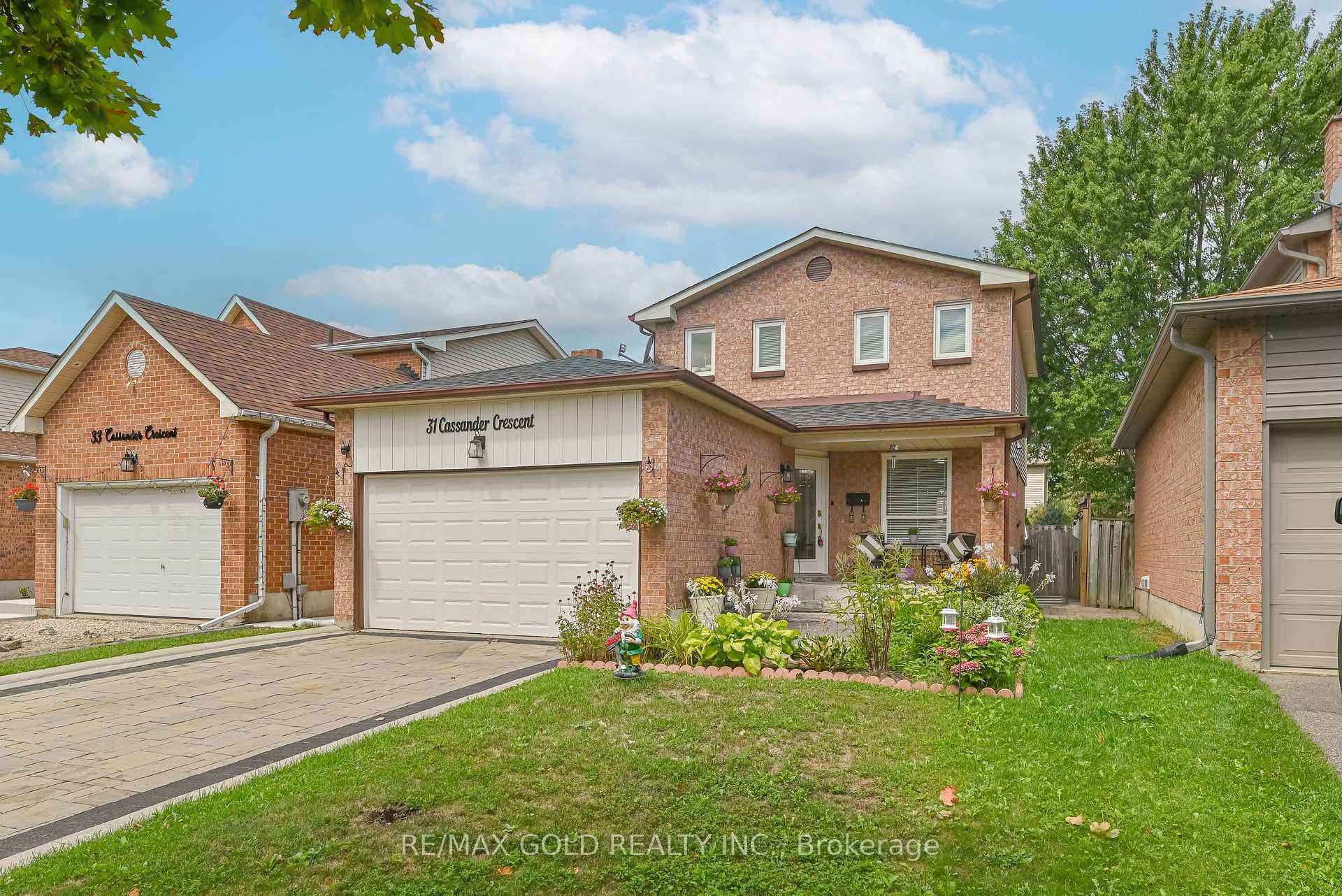 Beautifully upgraded 3 1 bedroom detached home with a LEGAL BASEMENT apartment featuring a separate entrance, located in a desirable family friendly neighbourhood.