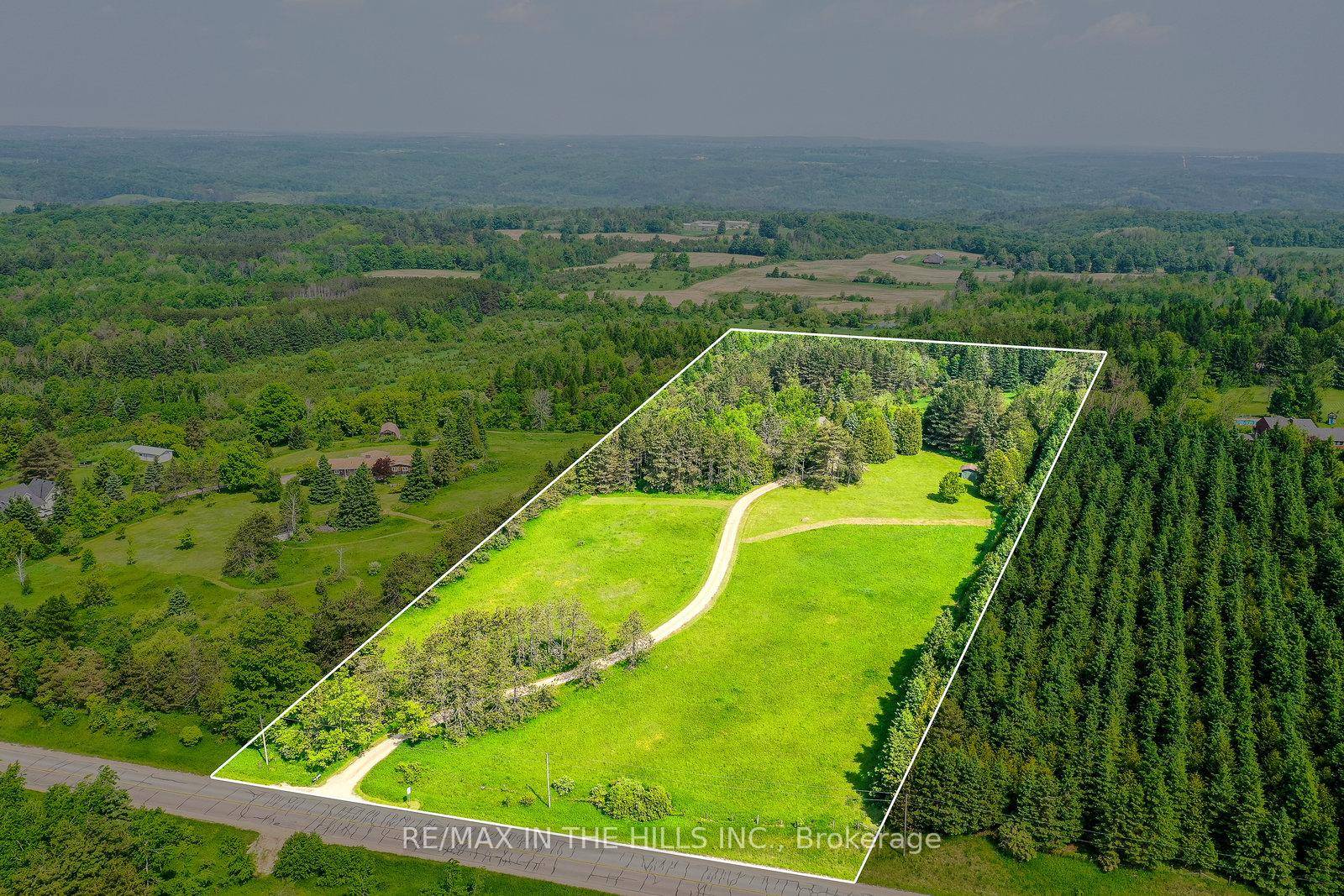 A Private Retreat in the Heart of Hockley Valley 8 Acres of Inspiration and Serenity Nestled atop the scenic Hockley Valley ridge, this remarkable 8 acre property offers unmatched views, ...
